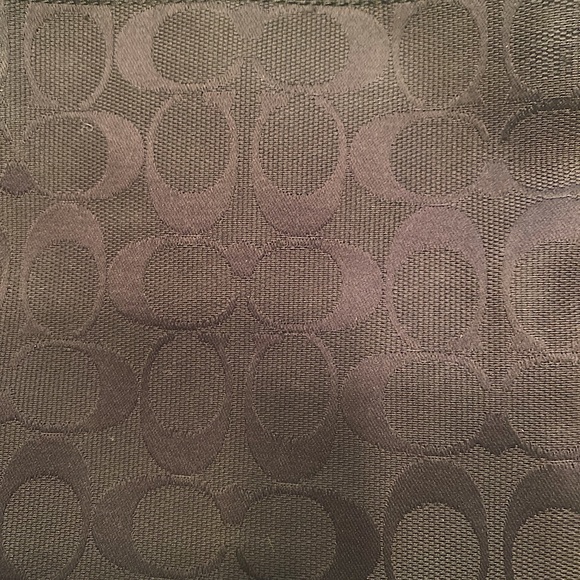 Black Coach crossbody purse - Picture 2 of 3